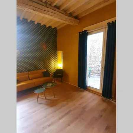 Le Crocodile Rouge Daire Perpignan